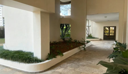 Apartamento à venda com 4 quartos, sendo 2 suítes,  em Vila Andrade, São Paulo, SP