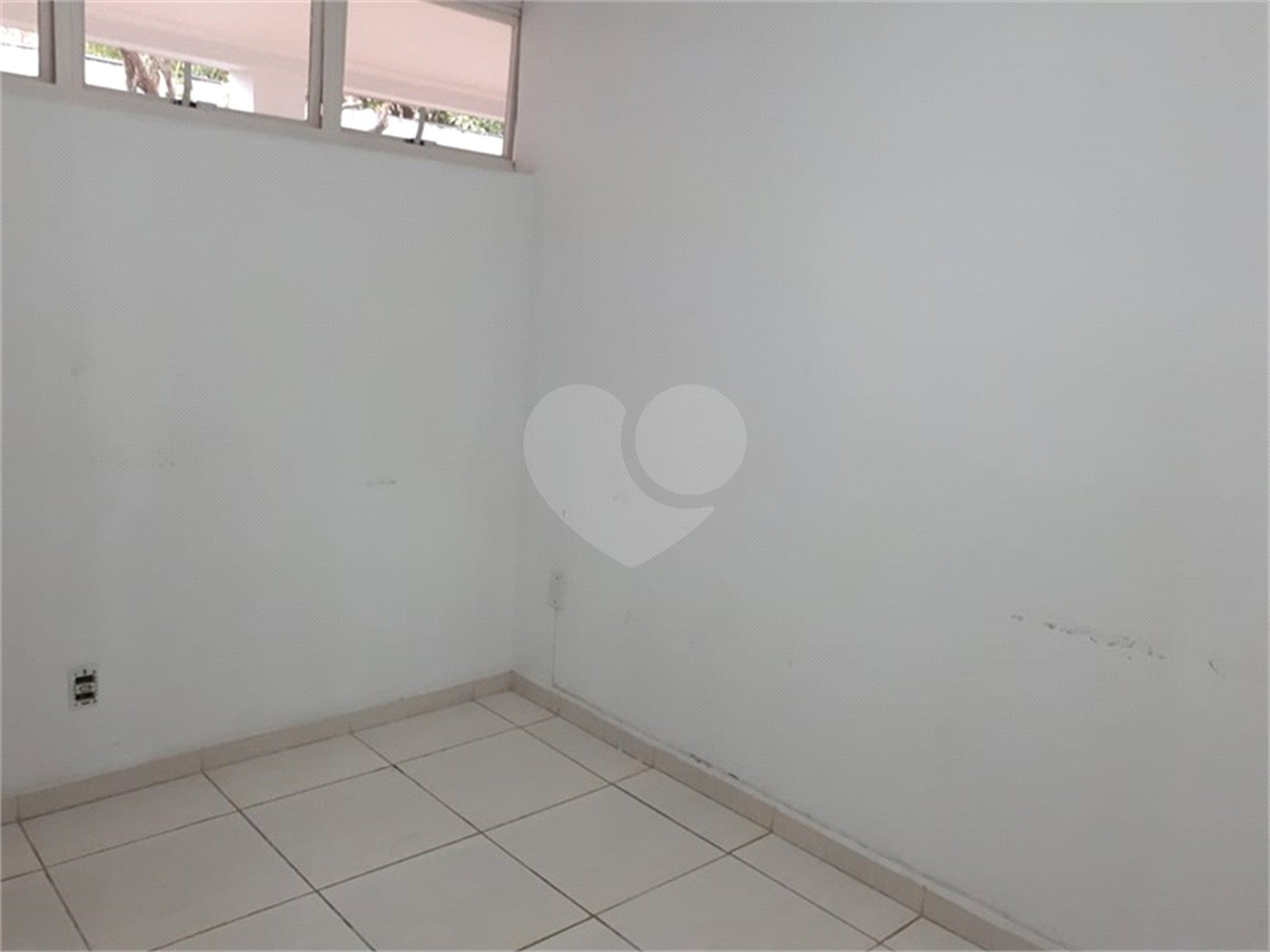 Sobrado à venda com 5 quartos, sendo 3 suítes, em Tremembé, São Paulo, SP