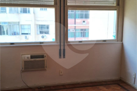 Apartamento à venda com 3 quartos, sendo 1 suíte, em Copacabana, Rio de Janeiro, RJ