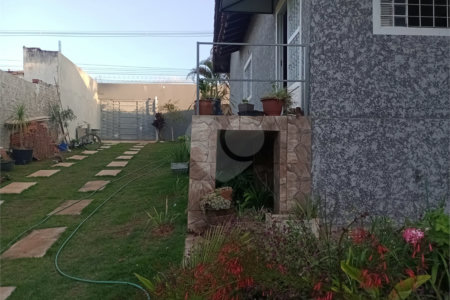 Chácara à venda com 5 quartos, sendo 1 suíte, em Jardim Marabá, Itapetininga, SP