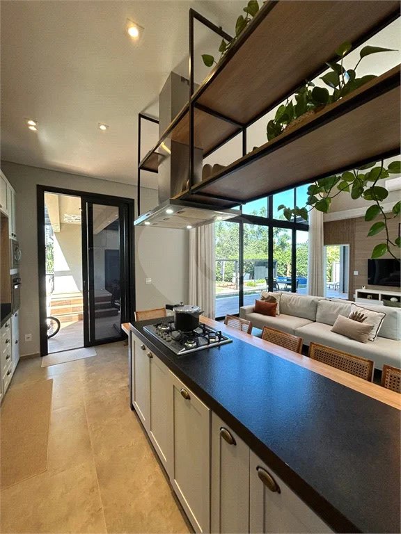Belíssima Casa à venda com 453m², 4 suítes e 5 vagas de garagem em Atibaia!!!!