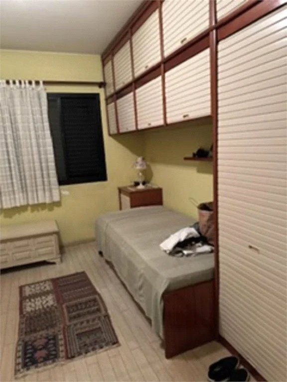 Apartamento à venda com 3 quartos, sendo 1 suíte,  em Jardim das Acácias, São Paulo, SP