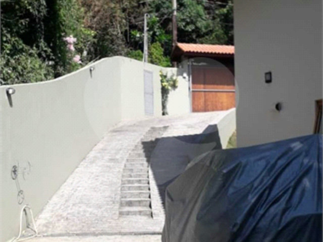 Casa à venda com 3 quartos, sendo 4 suítes,  no condomínio Alpes da Cantareira, Mairiporã - SP