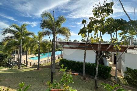 Casa à venda com 3 suítes no condomínio Alphaville Castelo, Itu - SP