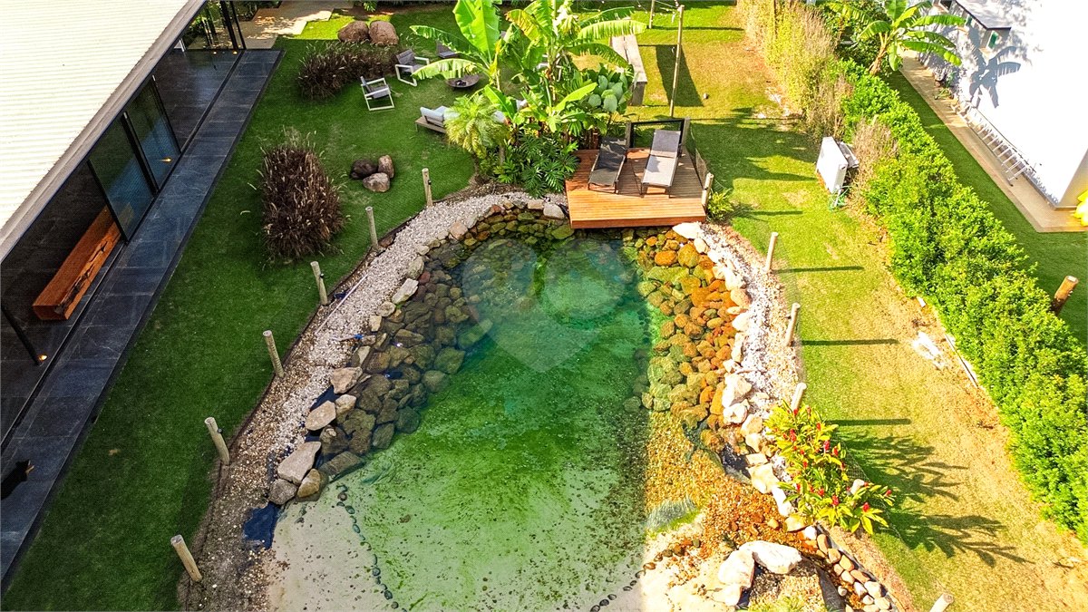 Casa à venda com 3 suítes no condomínio Primavera, Salto - SP
