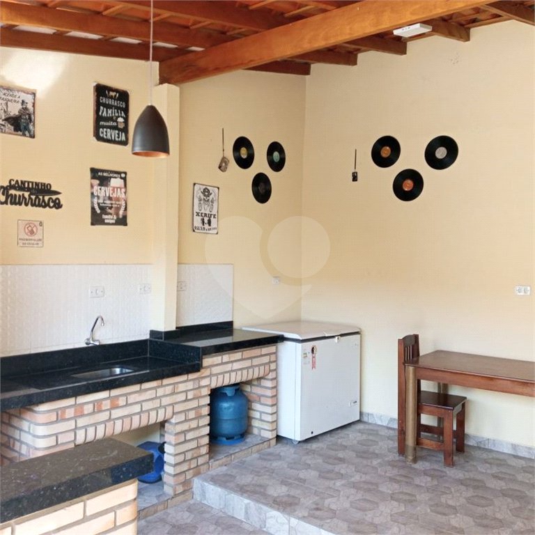 Casa de Vila à venda com 3 quartos em Jardim Santa Cruz, Salto, SP