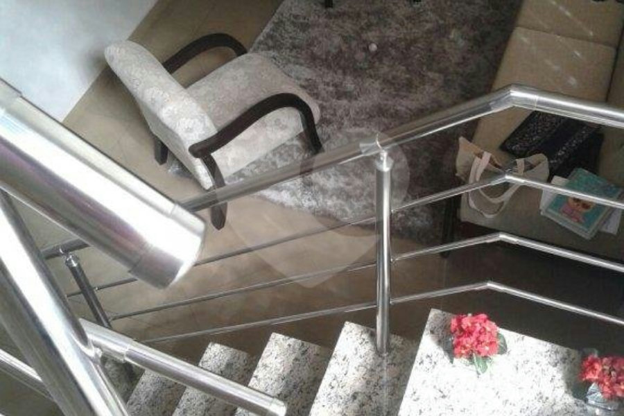 Casa à venda com 4 quartos, sendo 3 suítes, no condomínio Travessa Camarajibe,12, São Paulo - SP