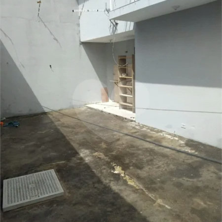 Sobrado à venda com 3 quartos em Jardim Estela Mari, Cotia, SP