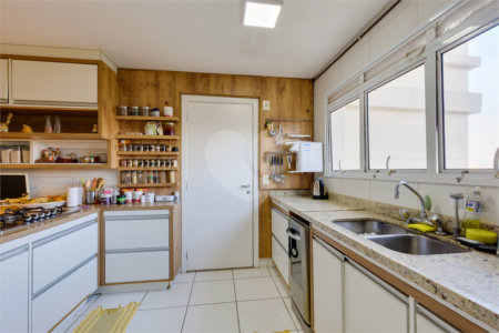 Apartamento à venda com 4 suítes em Jardim Marajoara, São Paulo, SP