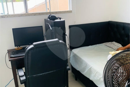 Casa à venda com 4 quartos, sendo 3 suítes, no condomínio Morada da Serra Residencial, Rio de Janeiro - RJ