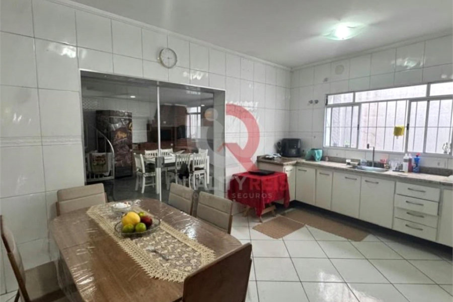 Sobrado à venda com 3 quartos, sendo 2 suítes, em Vila Maria, São Paulo, SP