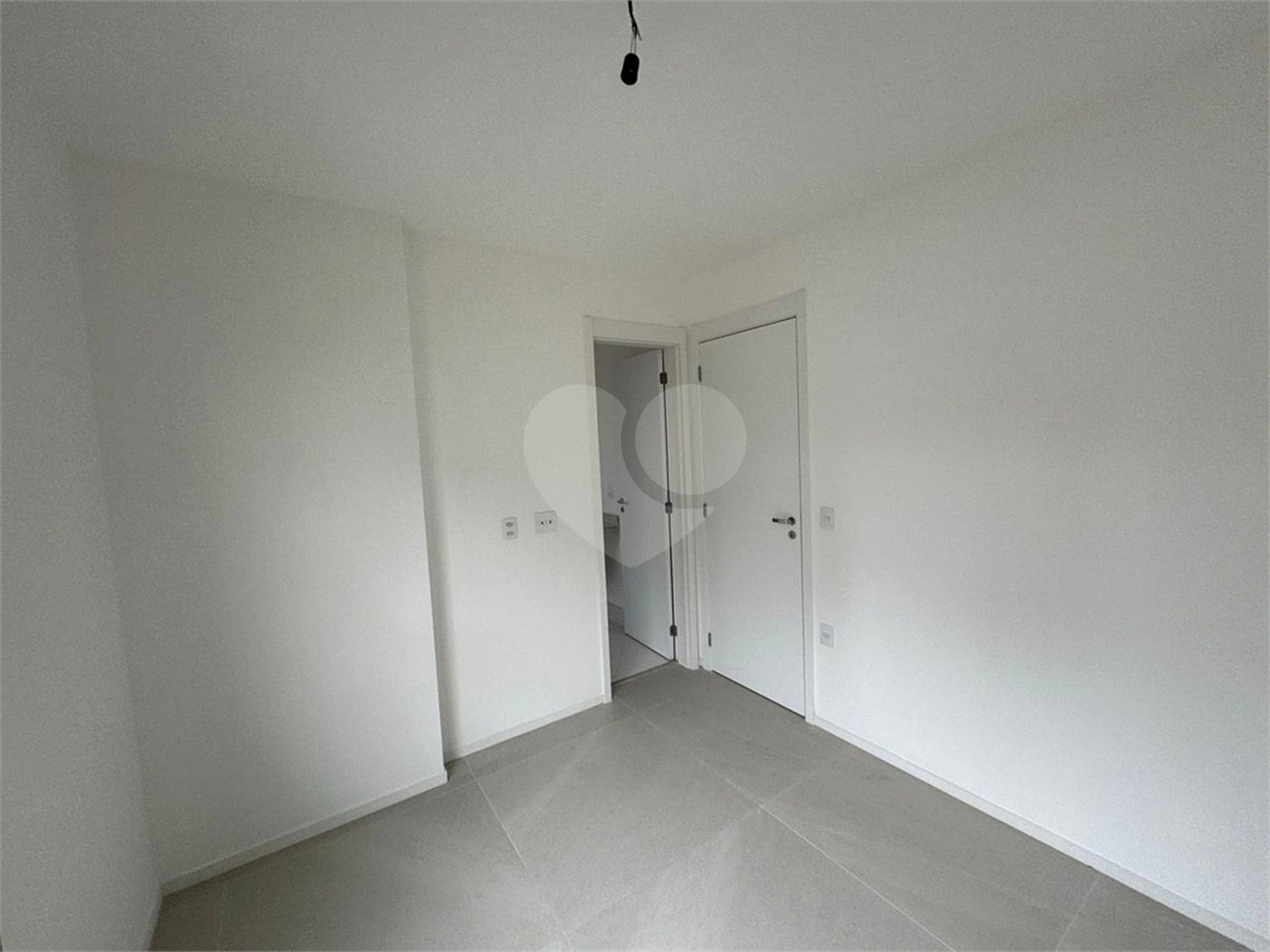 Apartamento à venda com 3 suítes em Moema, São Paulo, SP