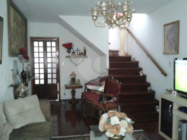 Sobrado à venda com 5 quartos, sendo 1 suíte,  em Vila Mazzei, São Paulo, SP
