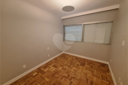 Apartamento à venda com 3 quartos, sendo 1 suíte, em Itaim Bibi, São Paulo, SP