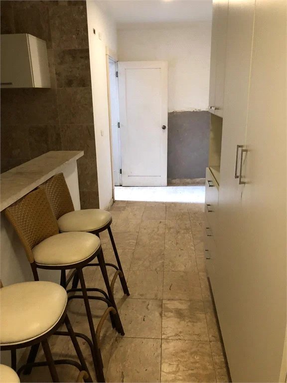 Casa à venda com 4 quartos, sendo 6 suítes, em Fazenda Morumbi, São Paulo, SP