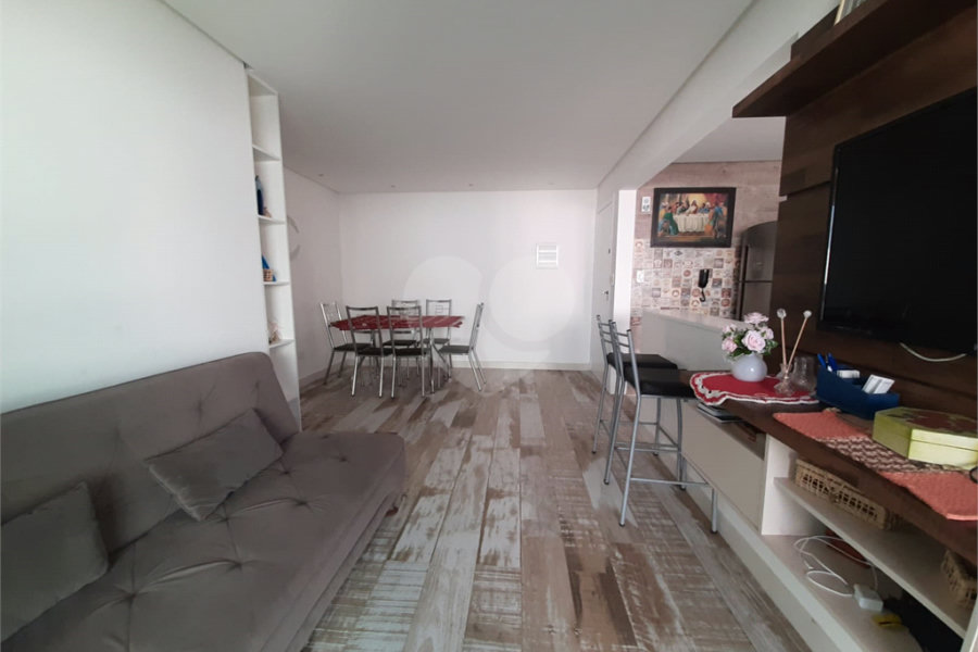 Apartamento à venda com 2 quartos, sendo 1 suíte,  no Centro, Mongaguá, SP