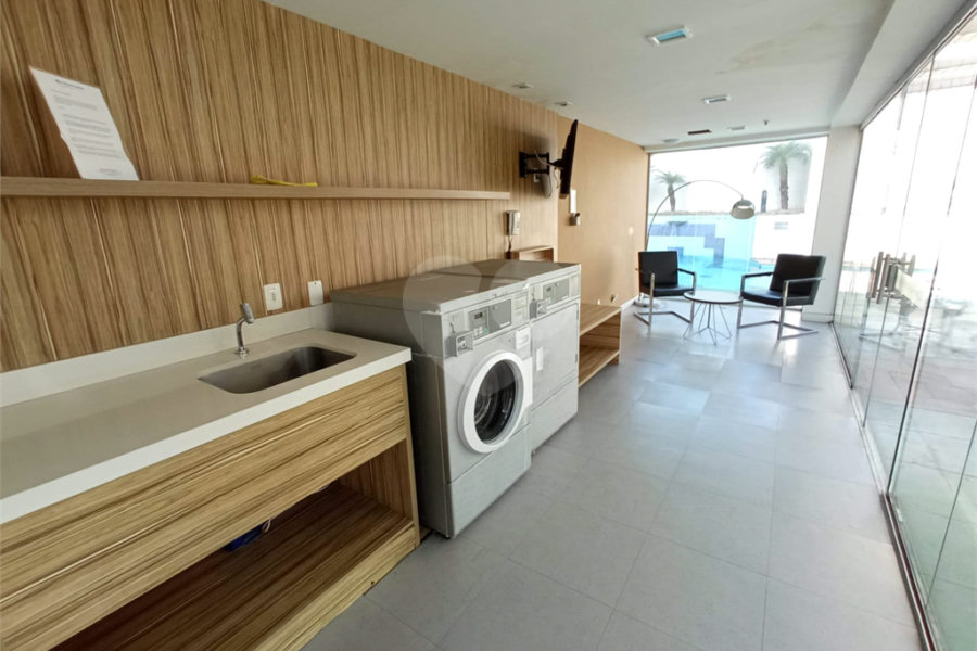 Flat à venda com 1 quarto em Santana, São Paulo, SP