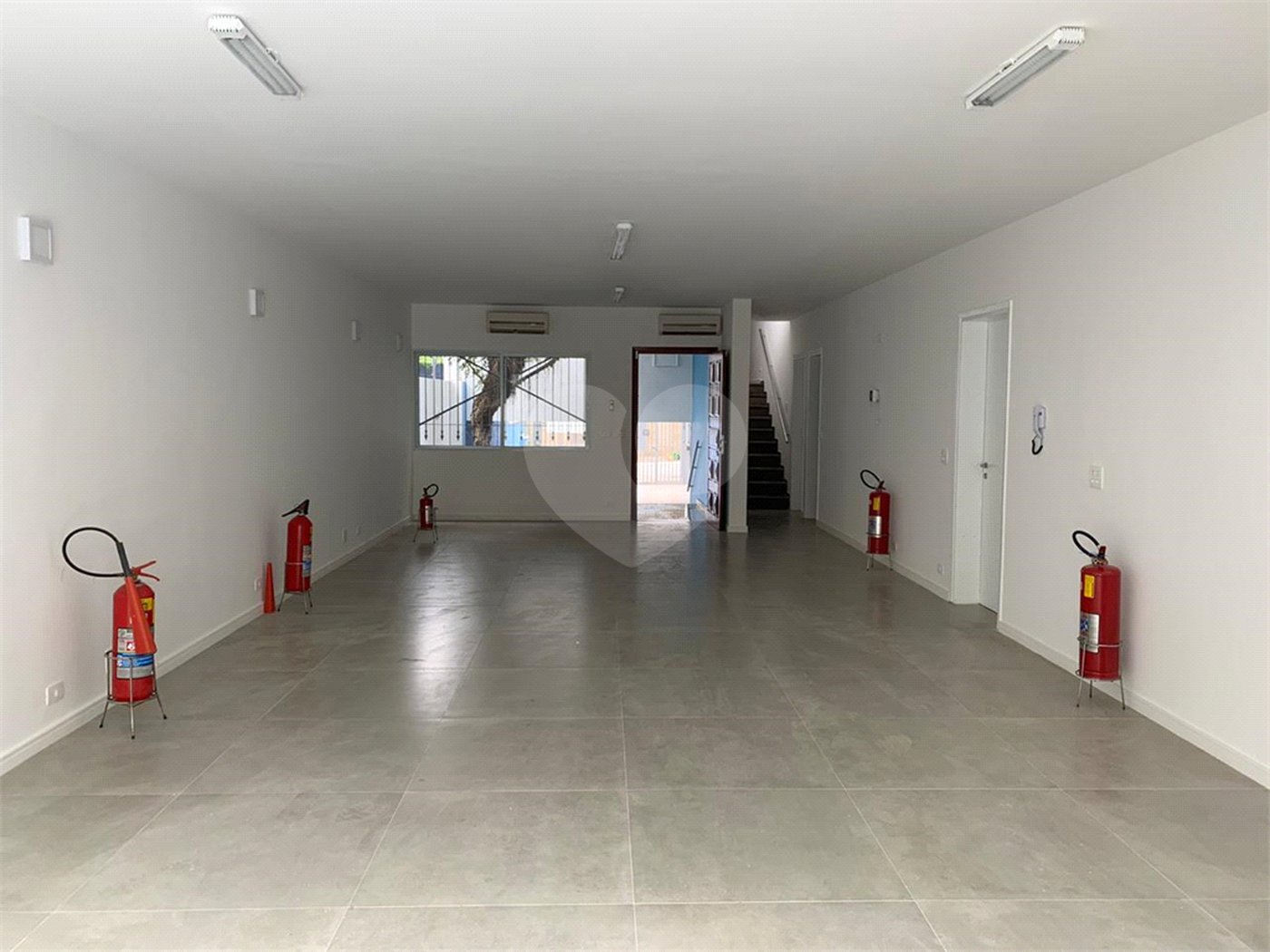 Sobrado à venda ou para alugar com 7 quartos, sendo 3 suítes, em Vila Mariana, São Paulo, SP