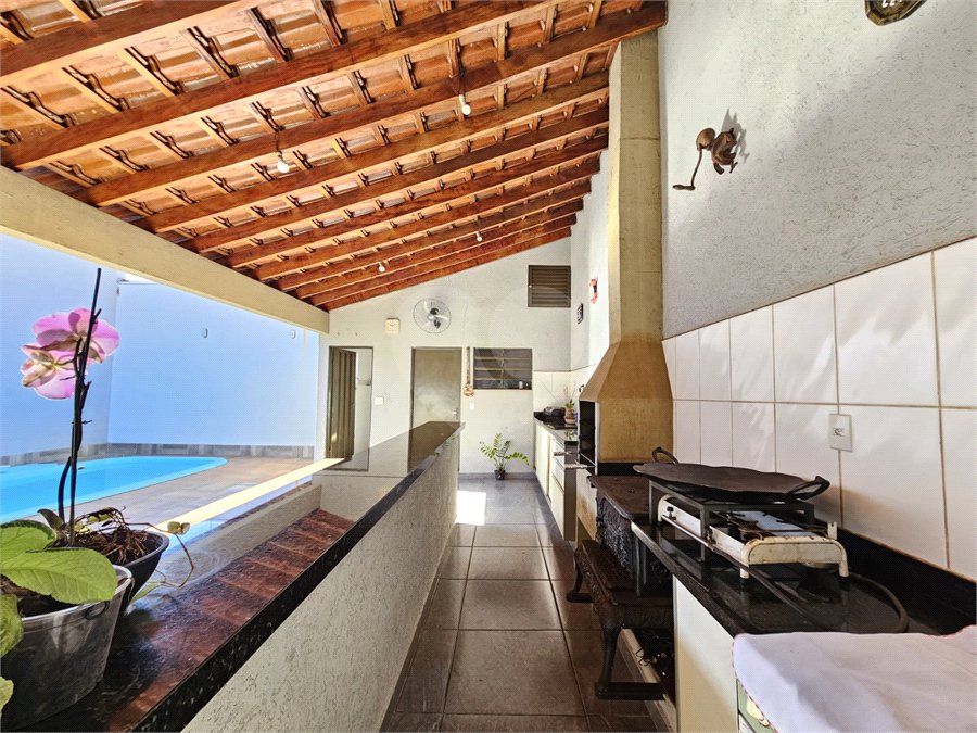 Casa à venda com 3 quartos, sendo 1 suíte,  em Jardim Jóquei Clube, Ribeirão Preto, SP