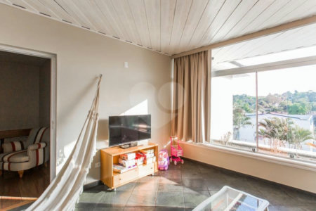 Sobrado à venda com 4 quartos, sendo 3 suítes, em Brooklin, São Paulo, SP