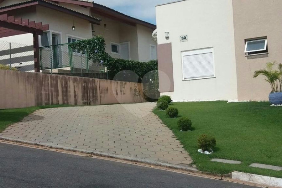Casa à venda com 4 suítes em Guaxinduva, Atibaia, SP