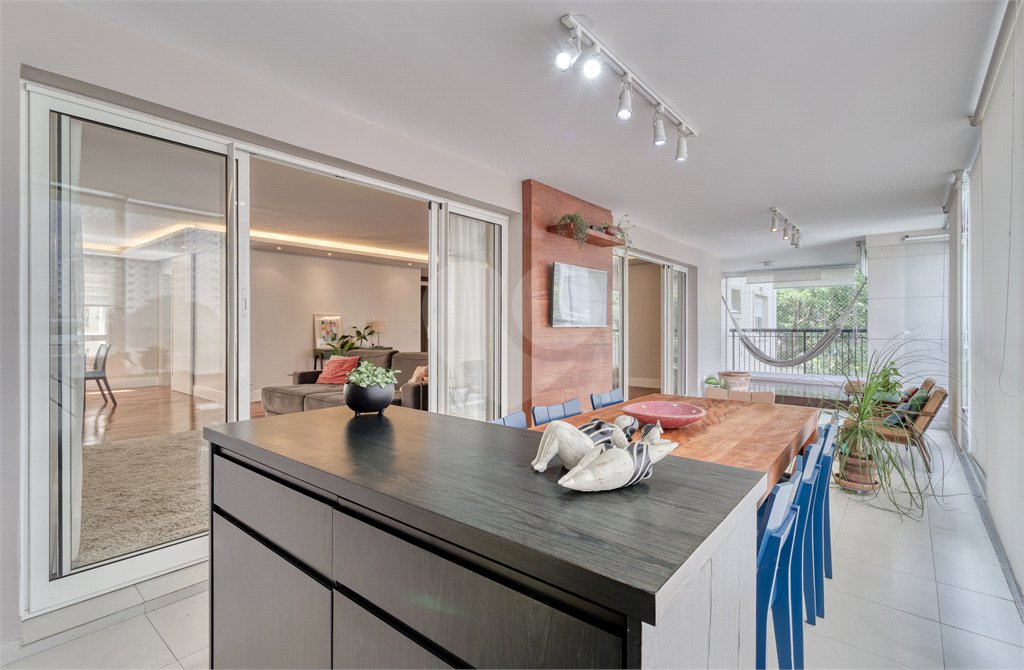 Apartamento à venda com 4 suítes em Alto da Boa Vista, São Paulo, SP