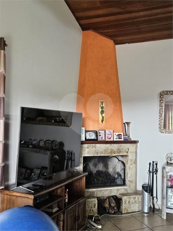 Casa à venda com 3 quartos, sendo 1 suíte, no condomínio Clube de Campo Fazenda Tabarã, Mairiporã - SP