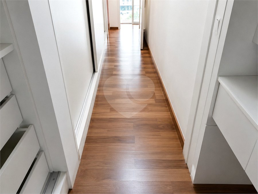 Apartamento à venda com 3 suítes em Moema, São Paulo, SP