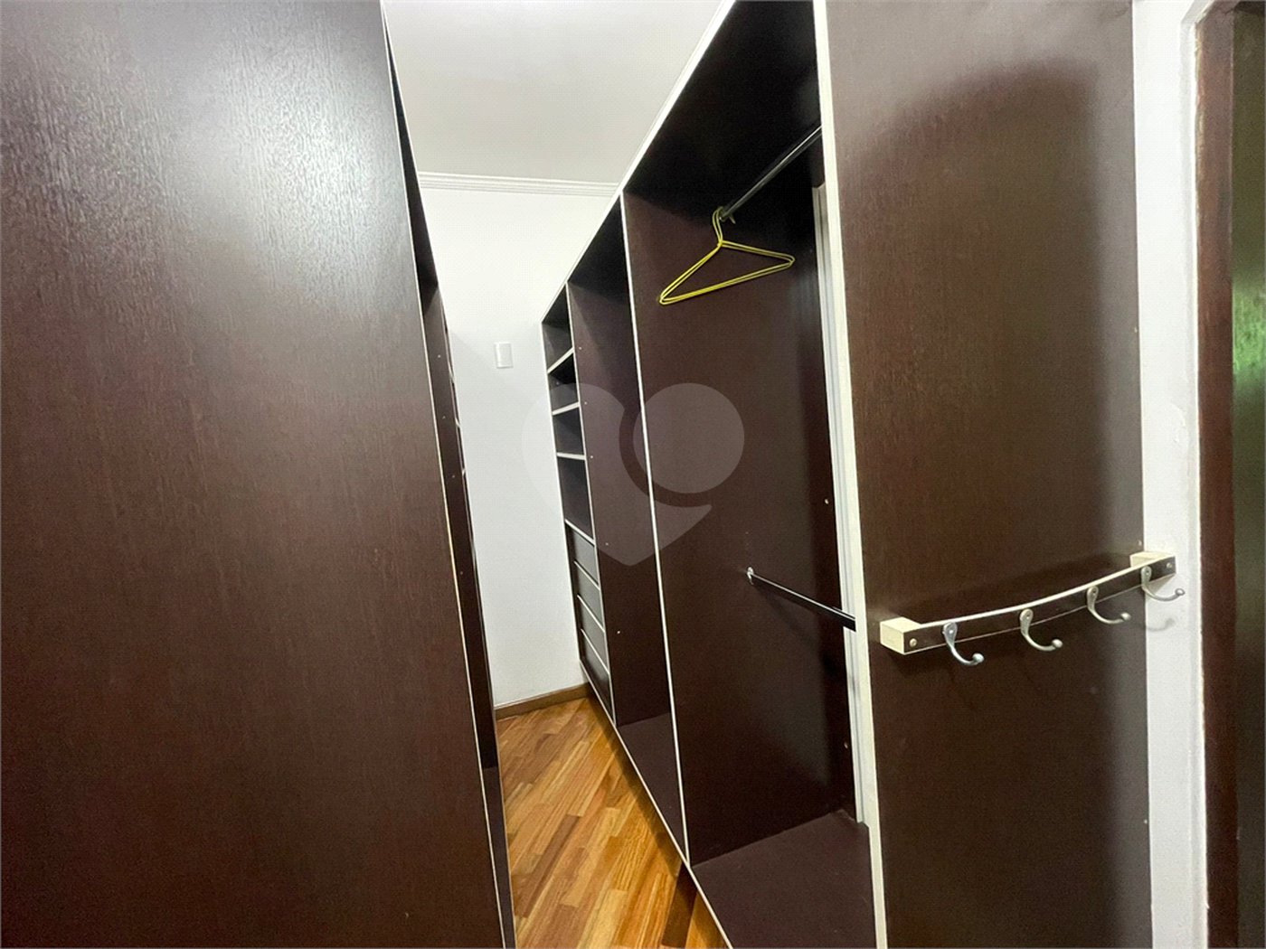 Casa à venda com 4 quartos, sendo 2 suítes,  em Jardim Pagliato, Sorocaba, SP