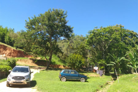 Área de terra de 156 mil m2 à venda em São Roque, zona mista (residencial/industrial)