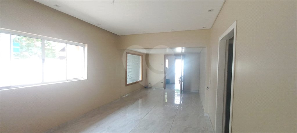Casa Térrea à venda com 4 quartos, sendo 3 suítes, em Vila Galvão, Guarulhos, SP