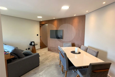 Apartamento à venda com 3 quartos, sendo 1 suíte,  em Vila Paulicéia, São Paulo, SP
