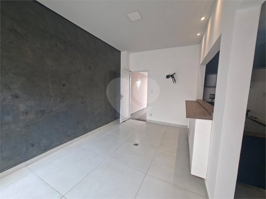 Casa à venda ou para alugar com 3 quartos, sendo 1 suíte, em Vila Aparecida, Itapetininga, SP