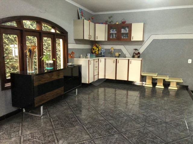 Sobrado à venda com 5 quartos, sendo 2 suítes,  em Vila Maria Alta, São Paulo, SP