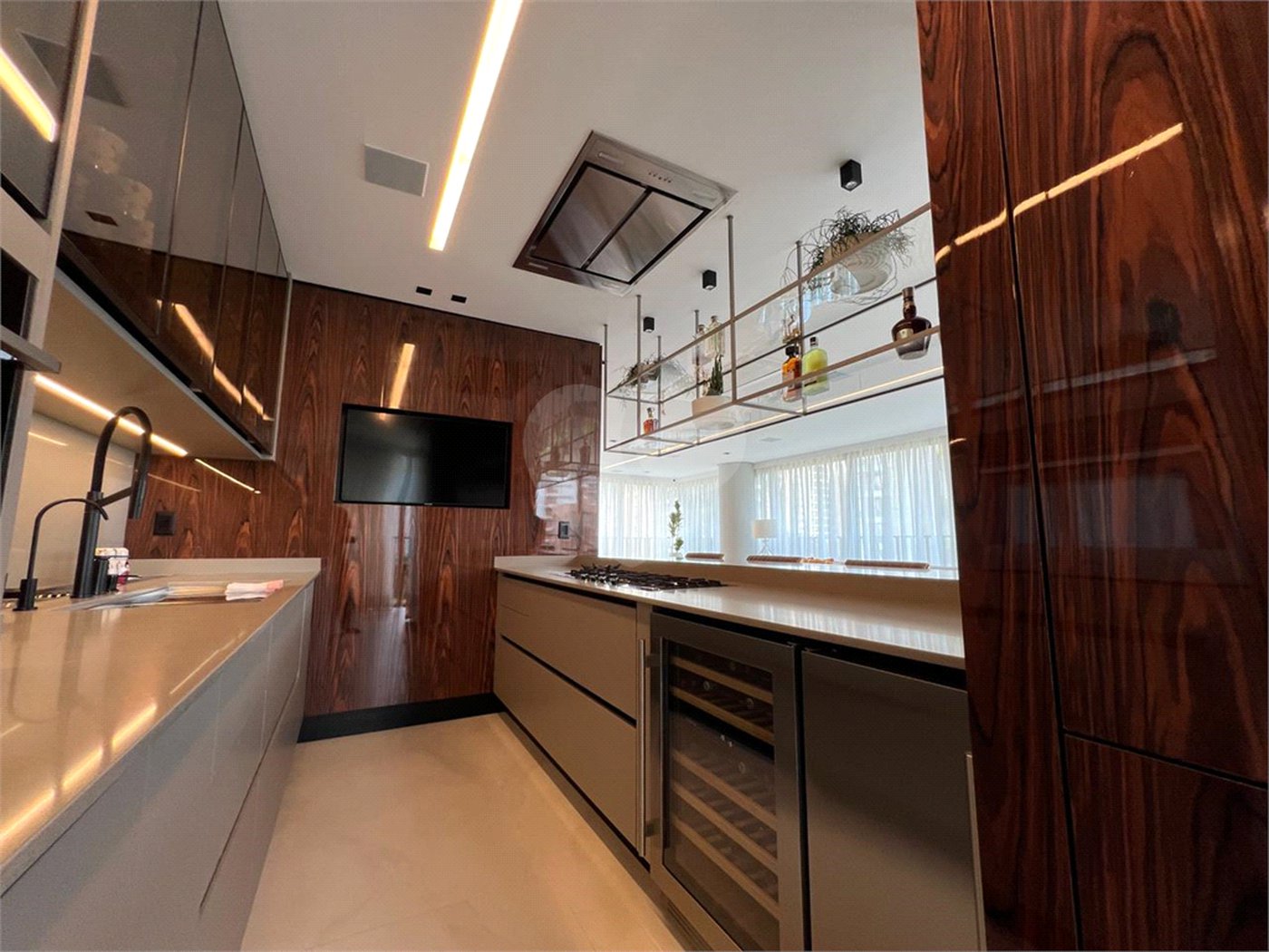 Apartamento à venda com 3 suítes em Vila Olímpia, São Paulo, SP