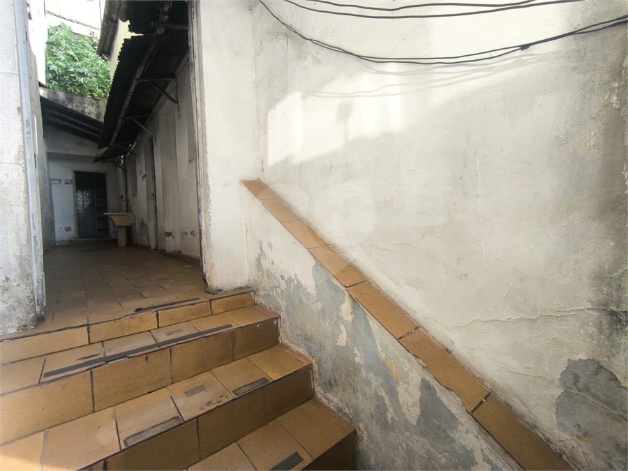 Casa à venda ou para alugar com 5 quartos, sendo 1 suíte,  em Parque Independência, São Paulo, SP