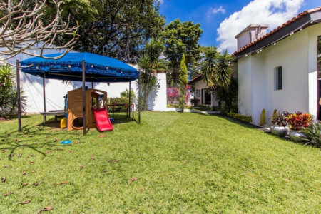 Casa à venda com 4 suítes em Jardim Marajoara, São Paulo, SP
