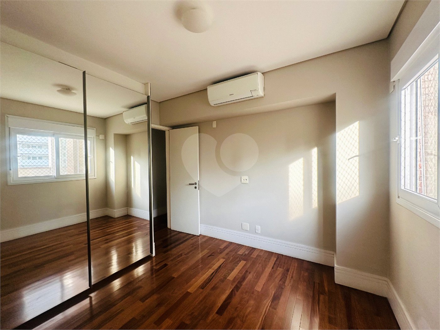 Apartamento à venda com 4 quartos, sendo 2 suítes, em Paraíso, São Paulo, SP