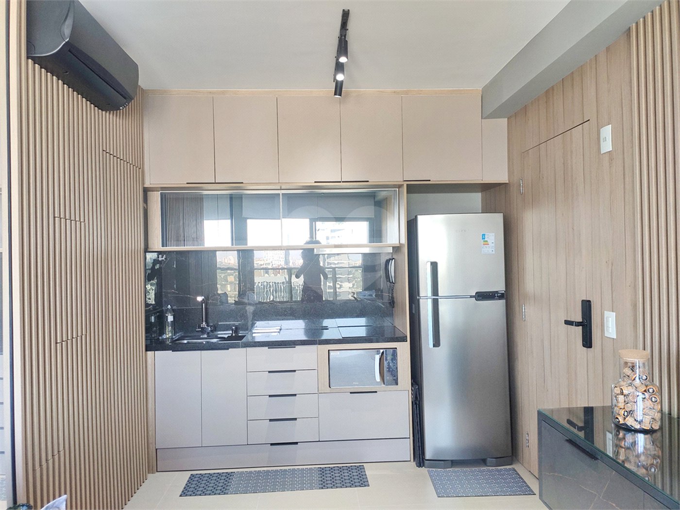 Apartamento à venda ou para alugar com 1 suíte em Pinheiros, São Paulo, SP
