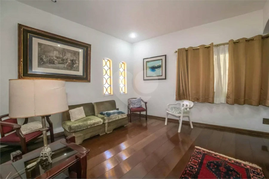 Casa Alto Padrão.Localização excelente. Venha conhecer. Agende uma visita.
