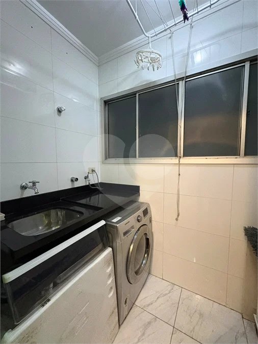 Apartamento reformado e mobiliado no Residência América - Venda - Parque Maria Domitila
