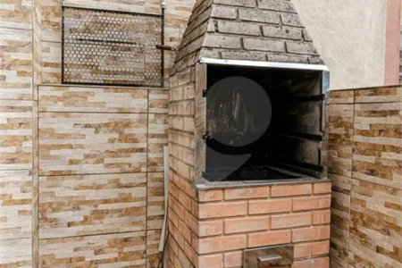 Kitnet Compacta na Liberdade – 33m² | Portaria 24h | Aceita Pets