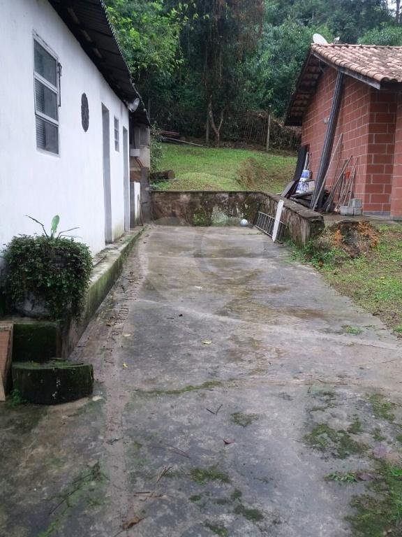 Casa Térrea à venda com 3 quartos, sendo 1 suíte, em Santa Inês, Caieiras, SP