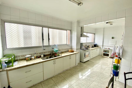 Apartamento à venda com 4 quartos, sendo 2 suítes, em Pinheiros, São Paulo, SP