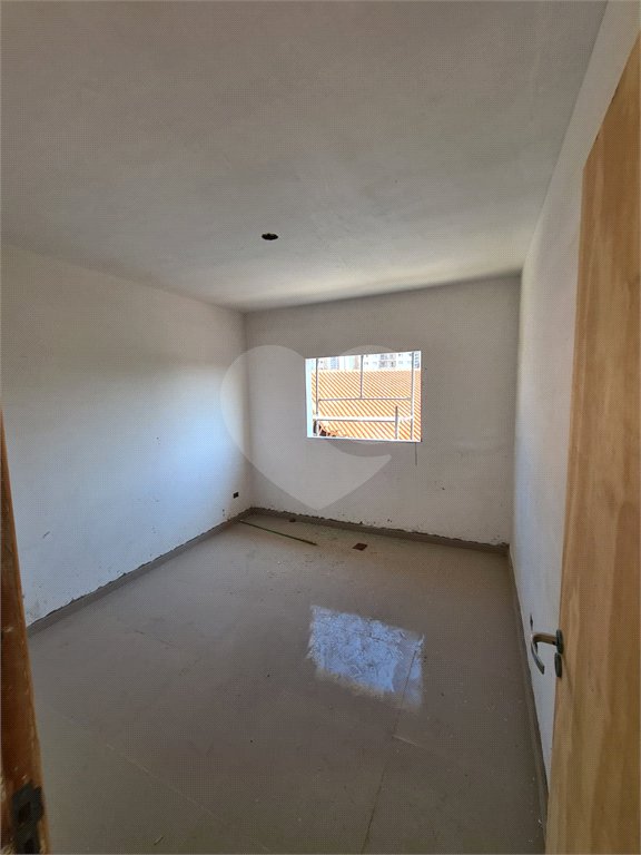 Sobrado à venda com 3 quartos, sendo 1 suíte, em Vila Gomes, São Paulo, SP