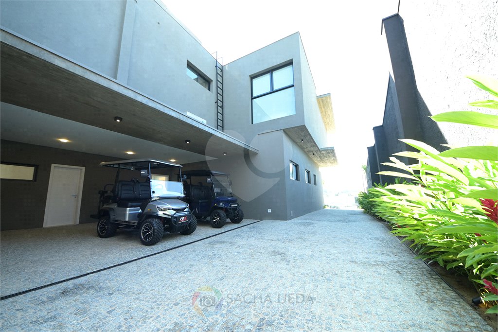 Casa à venda com 4 suítes no condomínio Villa dos Pinheiros, Indaiatuba - SP