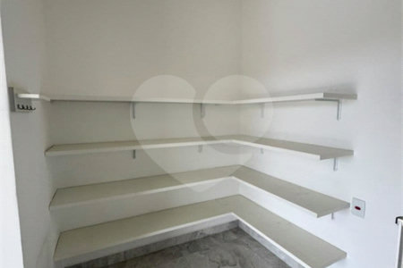 Casa à venda com 3 quartos, sendo 1 suíte, no condomínio Cond Laguna, Indaiatuba - SP