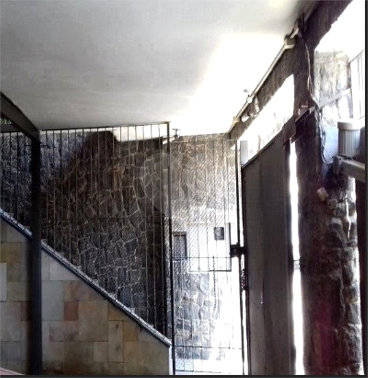 Sobrado à venda com 8 quartos, sendo 3 suítes, em Liberdade, São Paulo, SP