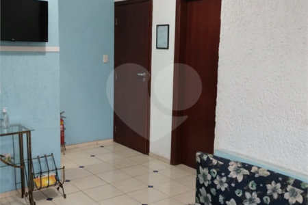 Sobrado à venda com 3 quartos, sendo 2 suítes, no Centro, Araraquara, SP
