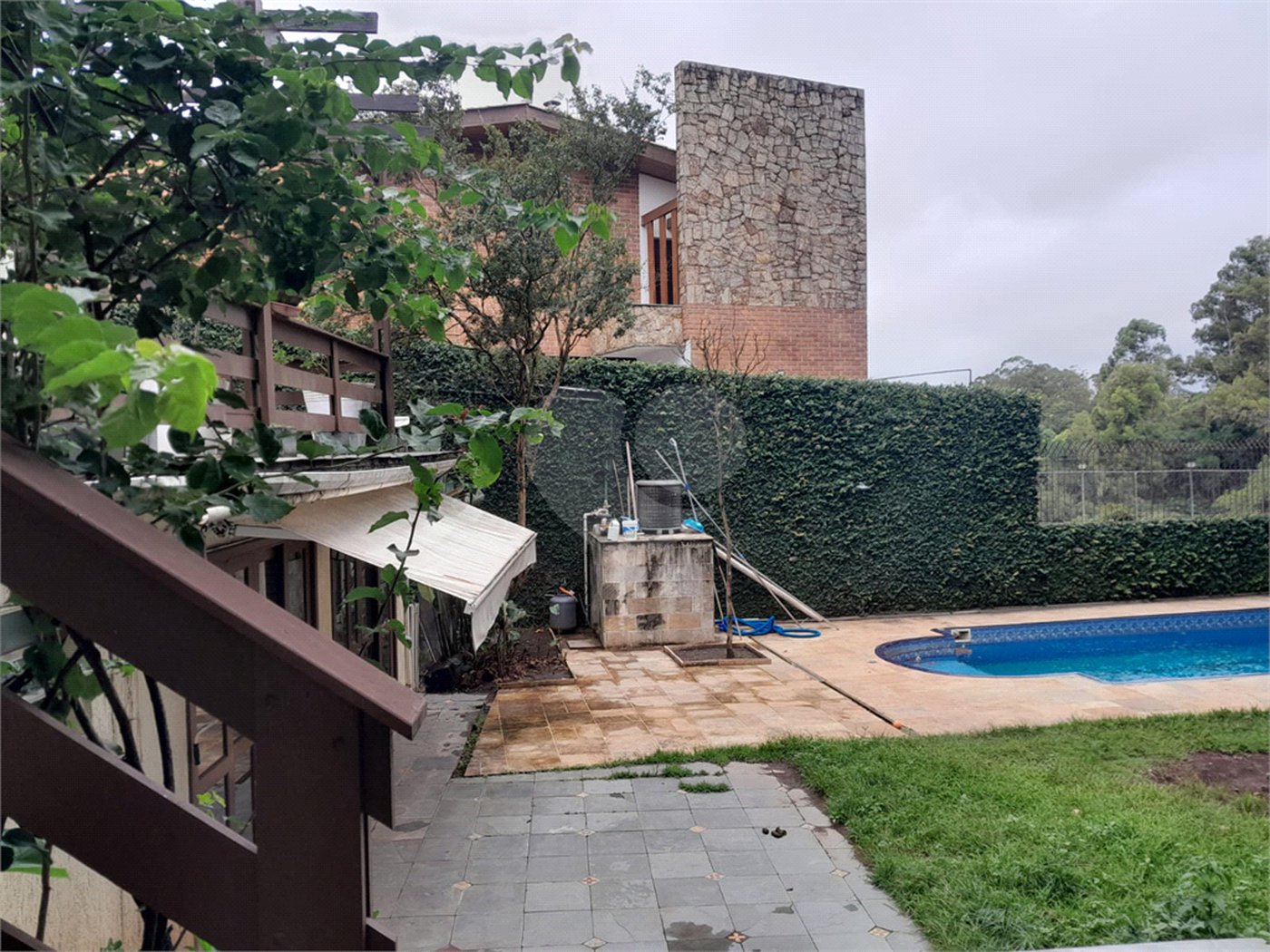 Sobrado à venda com 6 quartos, sendo 3 suítes, em Rolinópolis, São Paulo, SP